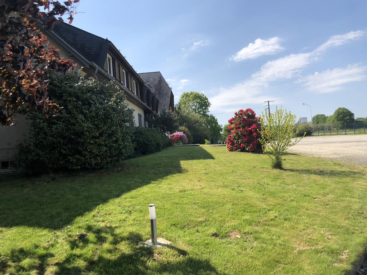 La Cle Des Champs Hotel Le Teilleul Luaran gambar