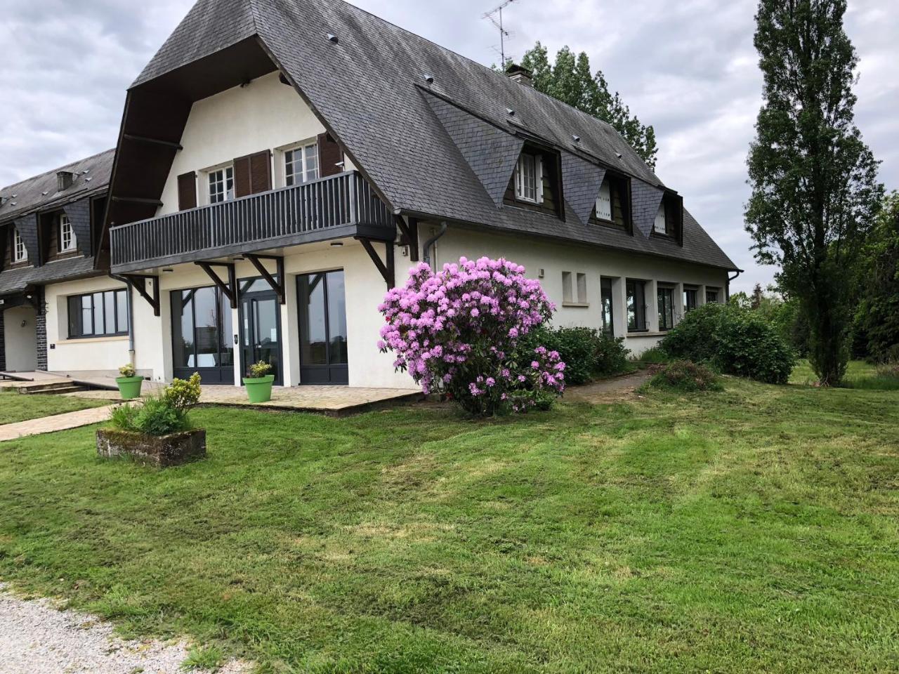 La Cle Des Champs Hotel Le Teilleul Luaran gambar